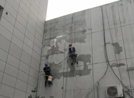 珠晖楼顶漏水维修公司分享下珠晖外墙防水的注意事项