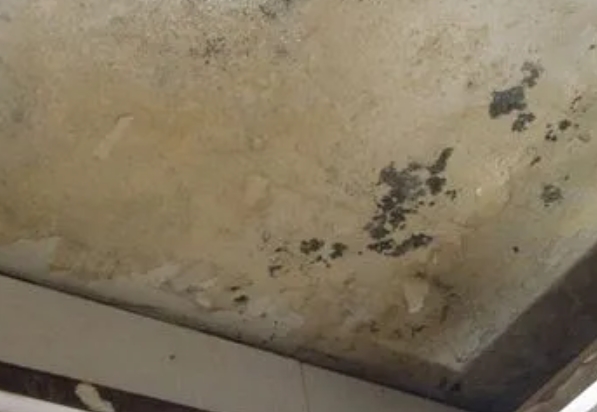 珠晖阳台漏水维修公司分享下珠晖卫生间渗水维修需要注意哪些问题。